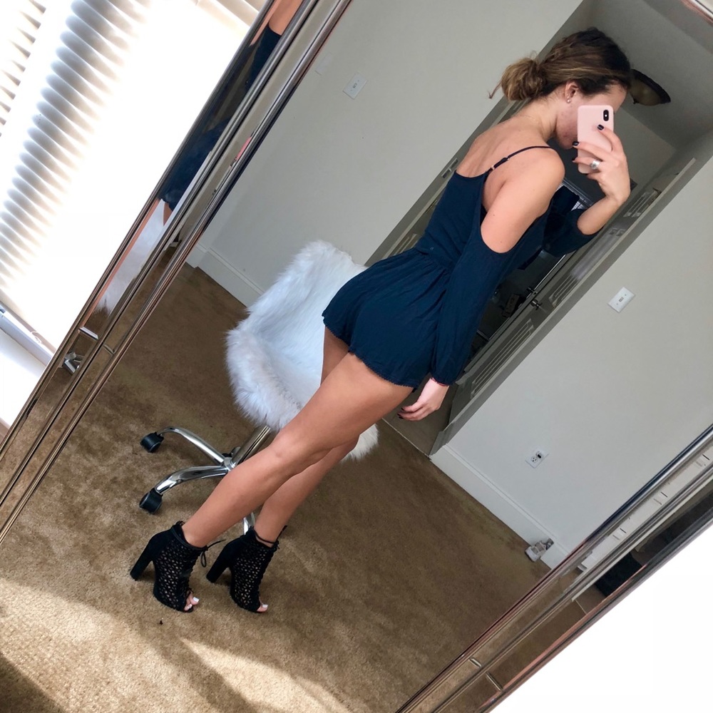 ROMPER ✨ - Picture 3 of 3